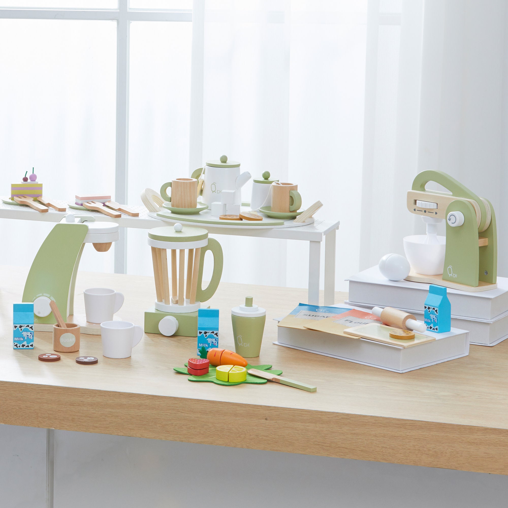 Teamson Kids - Little Chef Frankfurt Wooden Tea sets play kitchen accessories - Green- 20 pcs