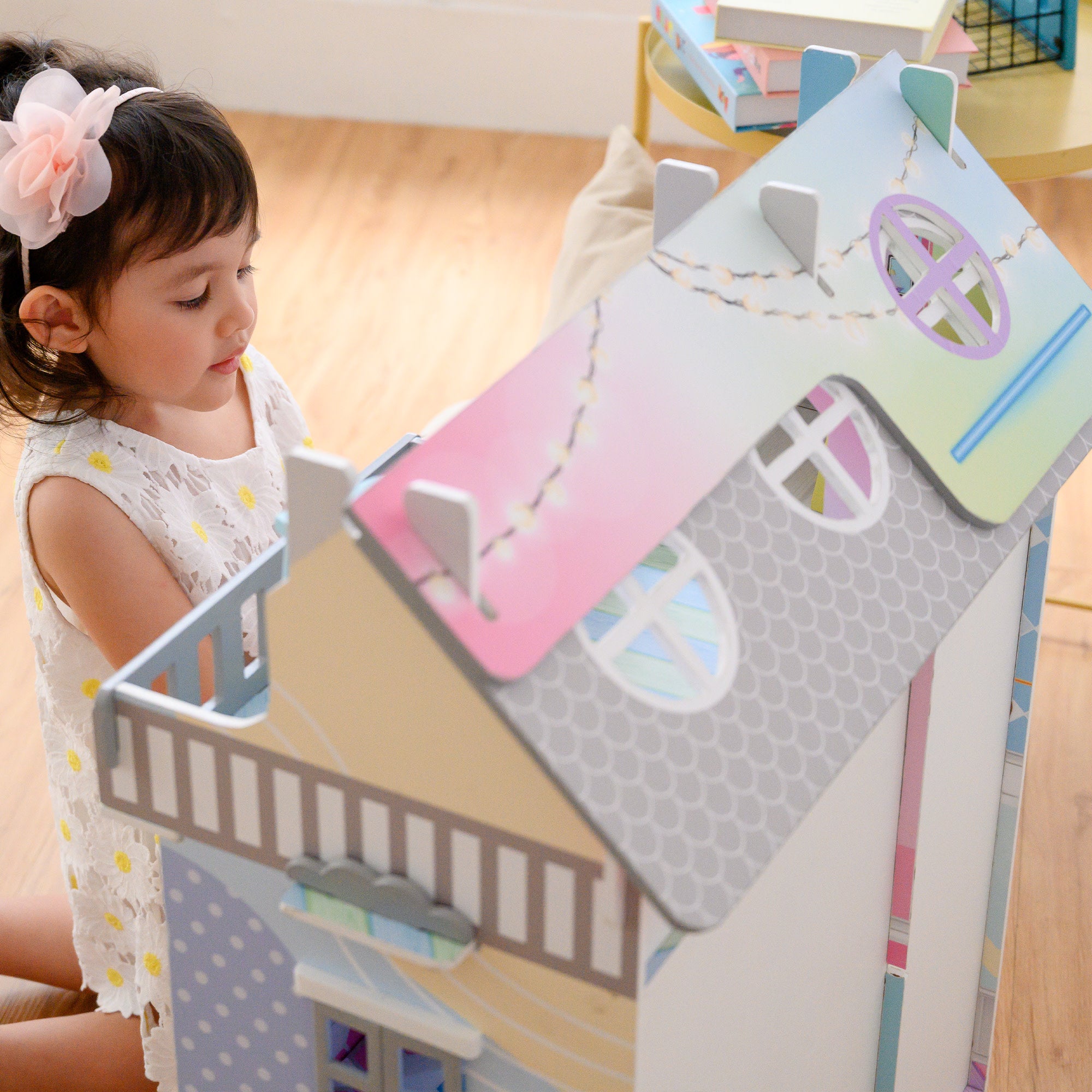 Teamson Kids Sunroom Dollhouse with 11 Accessories, Multicolor