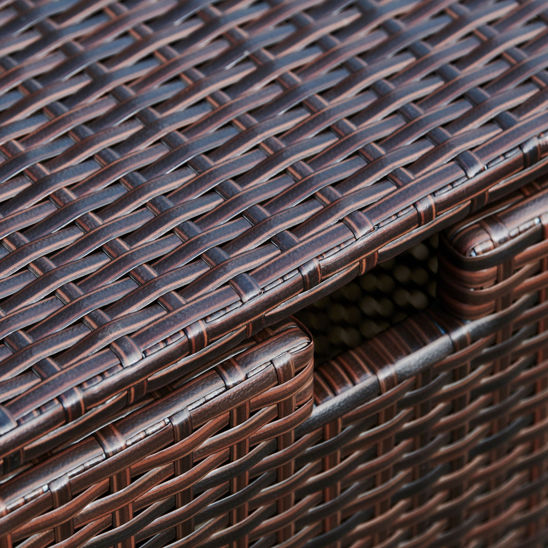 A close-up of the lid of the PE rattan propane gas tank cover