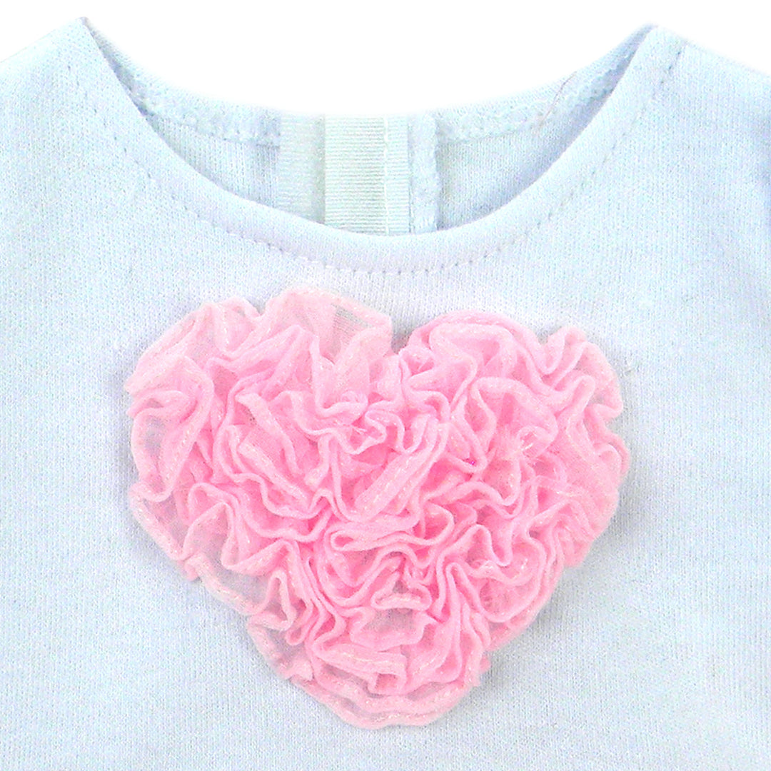 Close up of the pink tulle heart in the middle of the white tee.